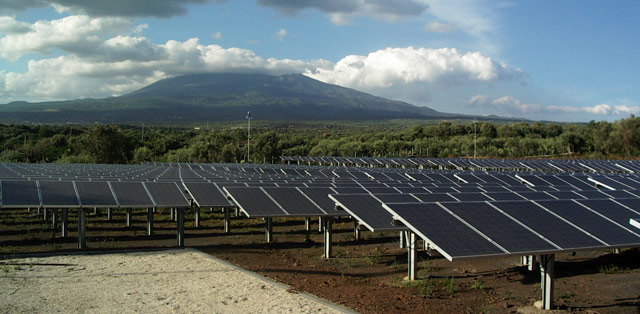 Solard Field Campo Solare Pannelli Solari Etna