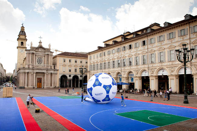 PiazzaSanCarlo02